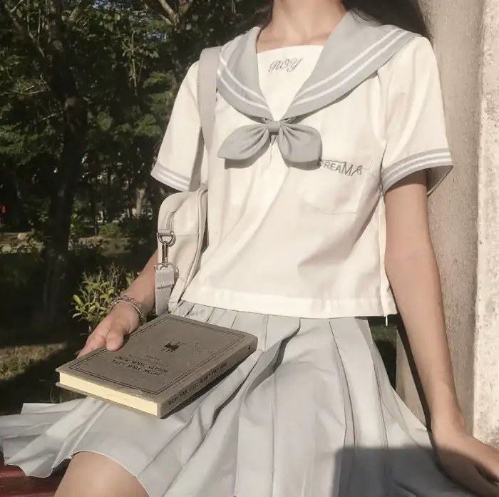 爱吃拉面的小泉同学